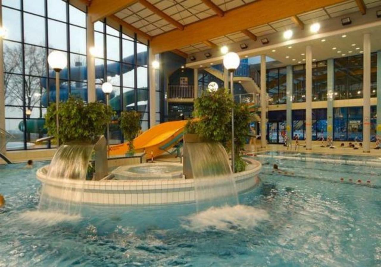 P&O Serviced Apartments Pulawska Warschau Exterior foto
