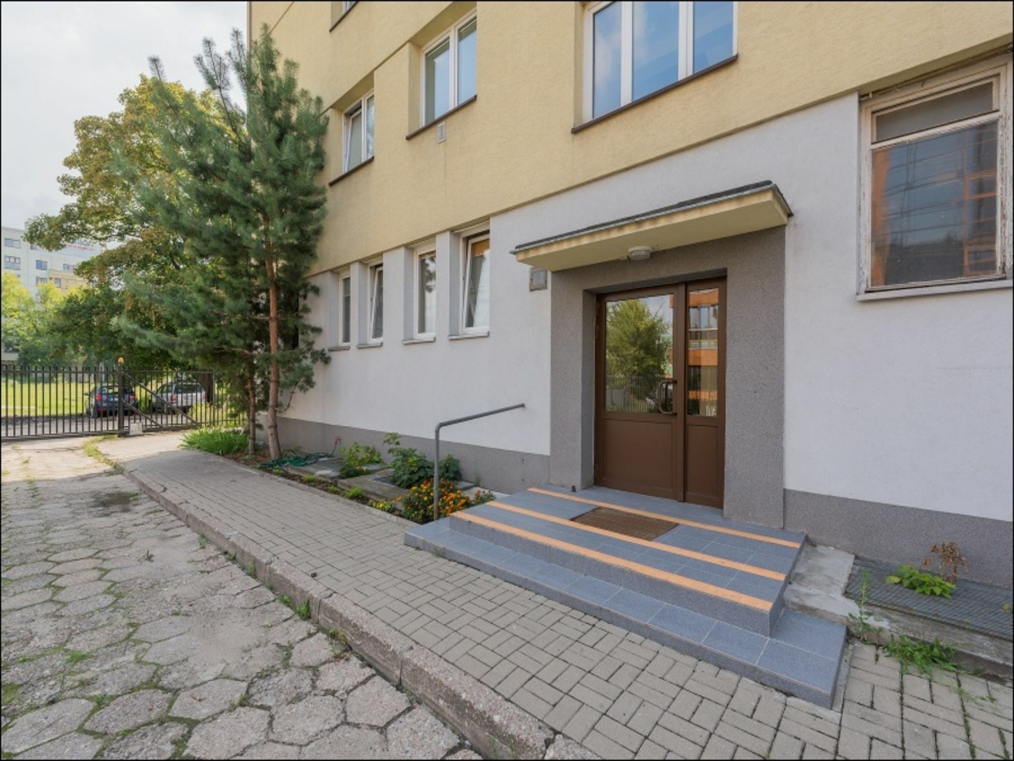 P&O Serviced Apartments Pulawska Warschau Exterior foto